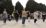 電子信息工程系分團(tuán)委組織開(kāi)展“你我共牽手，愛(ài)心送溫暖”志愿服務(wù)活動(dòng)